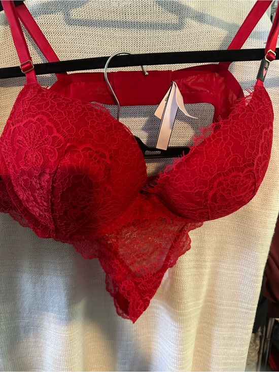 Victoria's Secret Other - Victoria's Secret Red Lace Push-Up Bra Set